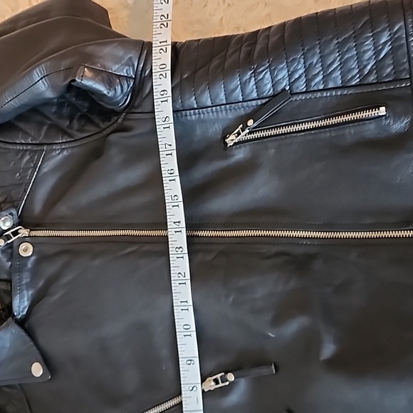 Leather Lifestyle Motorcycle Jacket with Quilted Details - Picture 3 of 14
